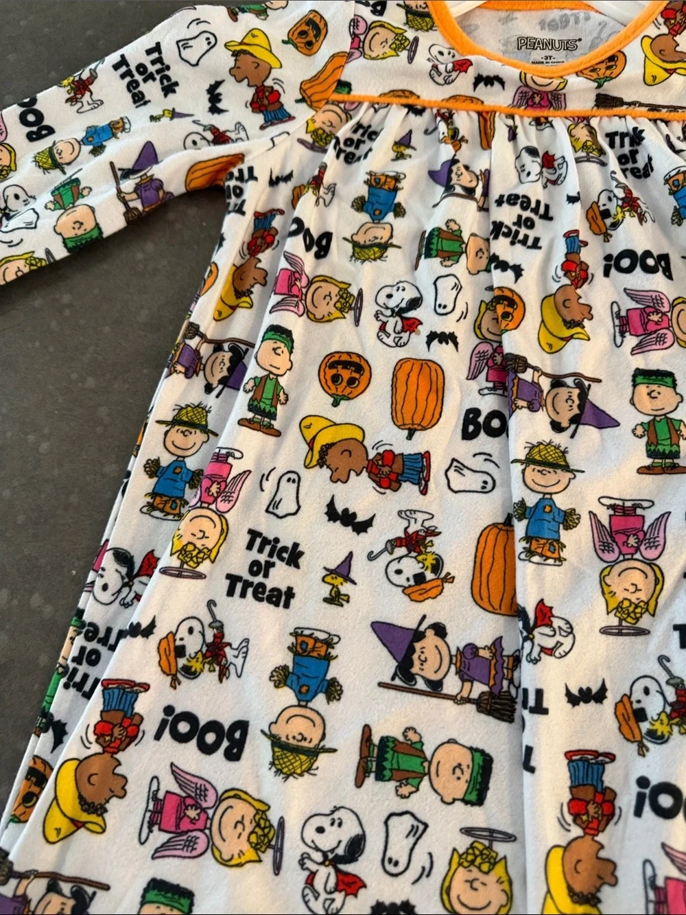 Peanuts Halloween Print White Nightgown with Orange Trim